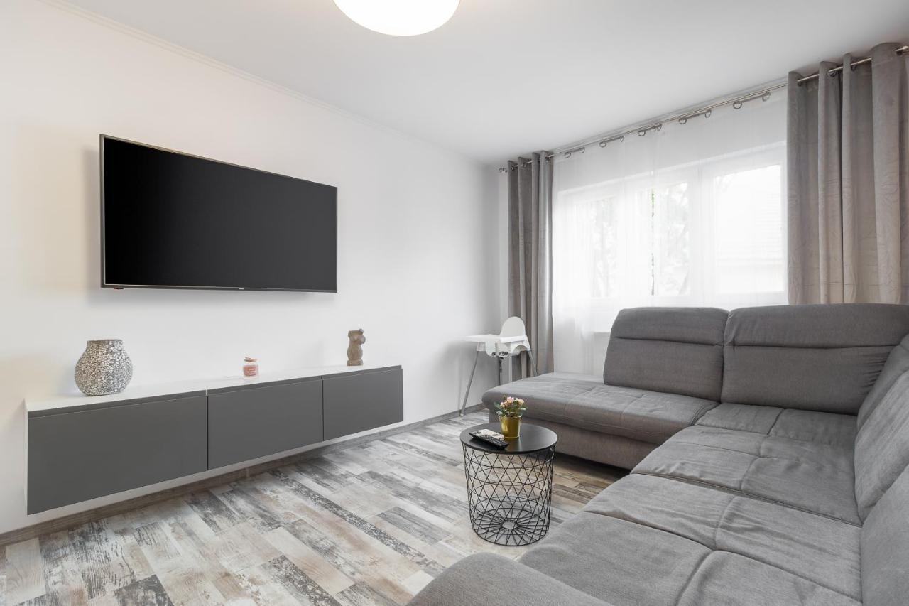Decebal Flat Apartamento Oradea Exterior foto